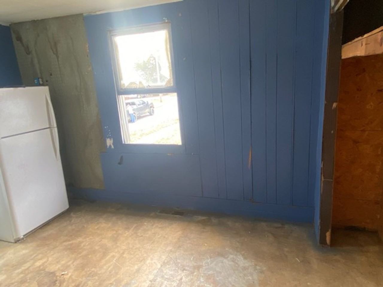 212 E Lincoln St - Photo 6 of 18