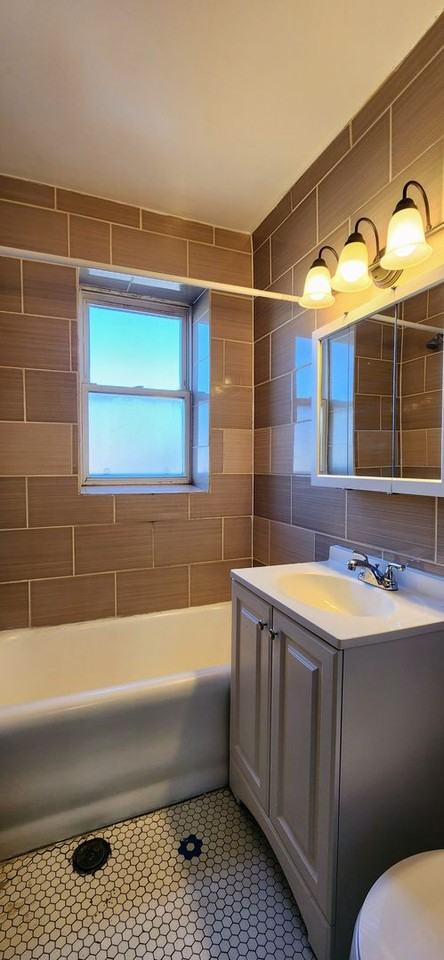 4764 N Virginia Ave #108 - Photo 4 of 9