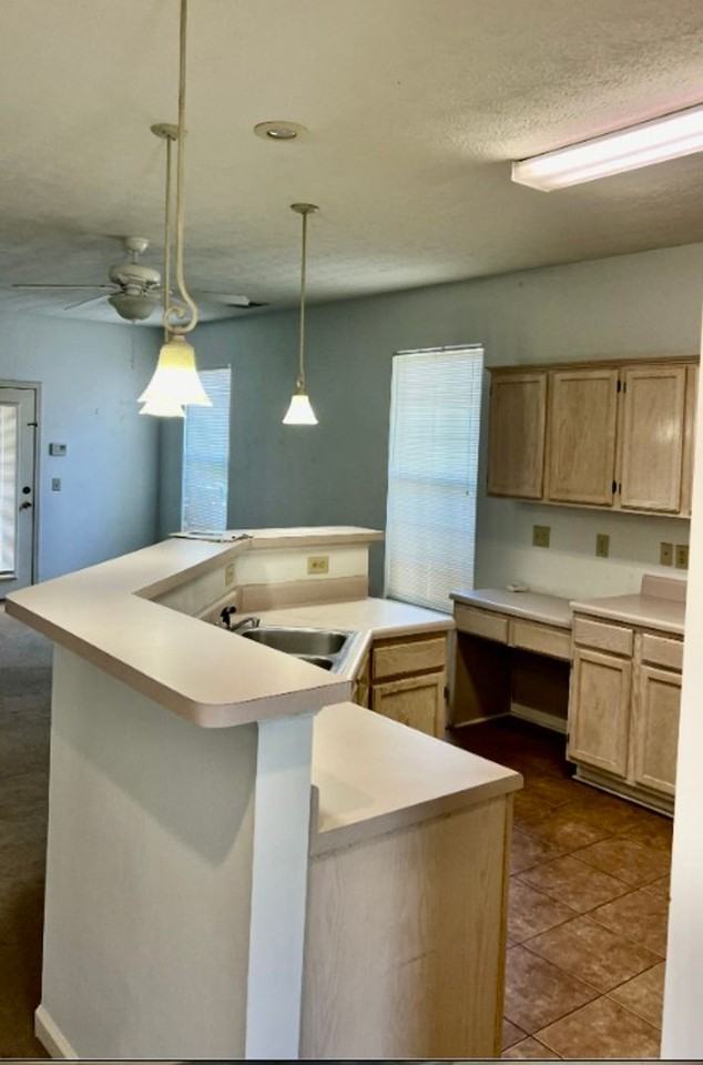 874 Harvard Dr - Photo 5 of 8