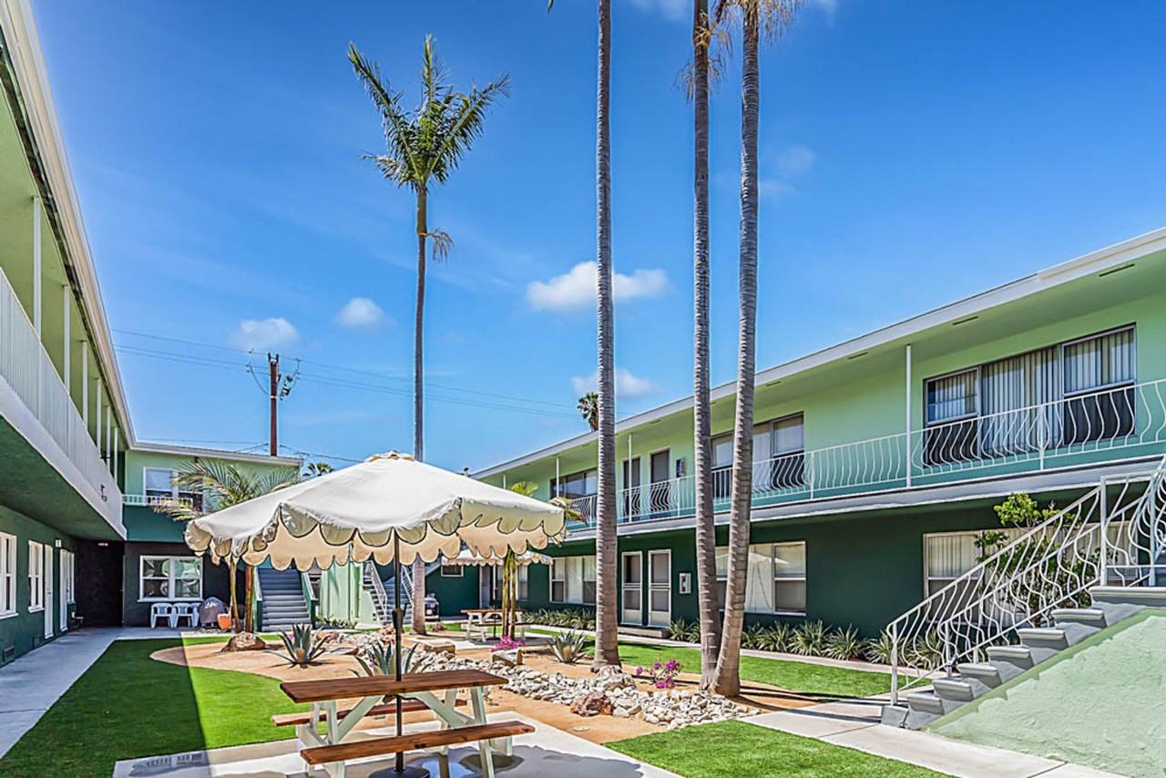 The Cadillac II - Photo 4 of 5