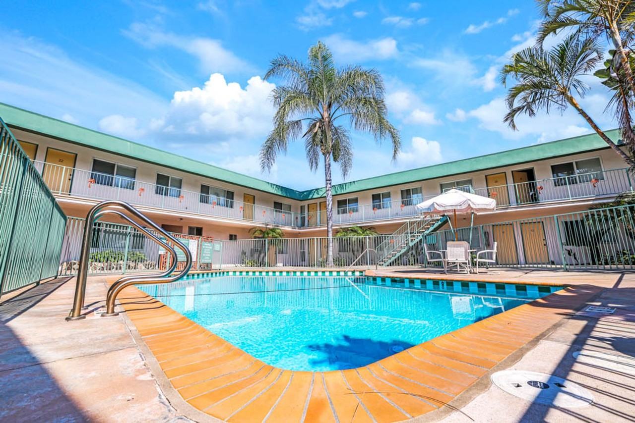 The Bryant - Photo 2 of 30