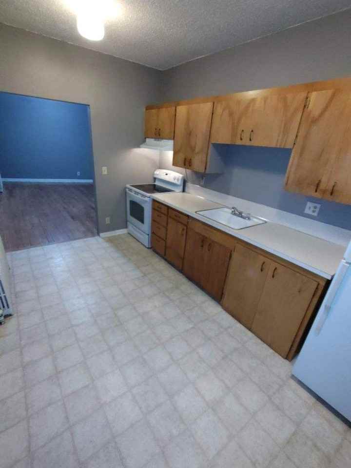 J&J Flats - Photo 5 of 37