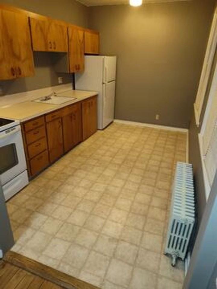 J&J Flats - Photo 6 of 37