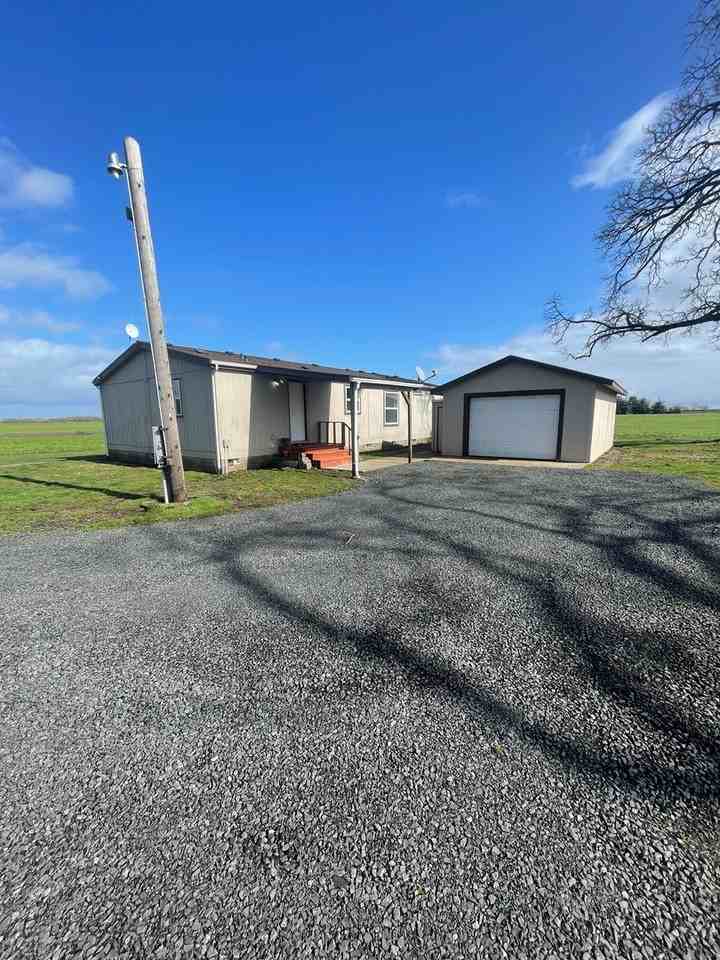 35362 Spicer Dr - Photo 2 of 19