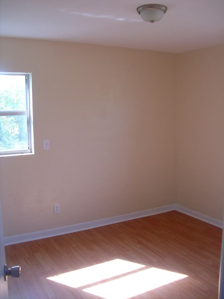 1020 Pisgah Pl - Photo 2 of 7