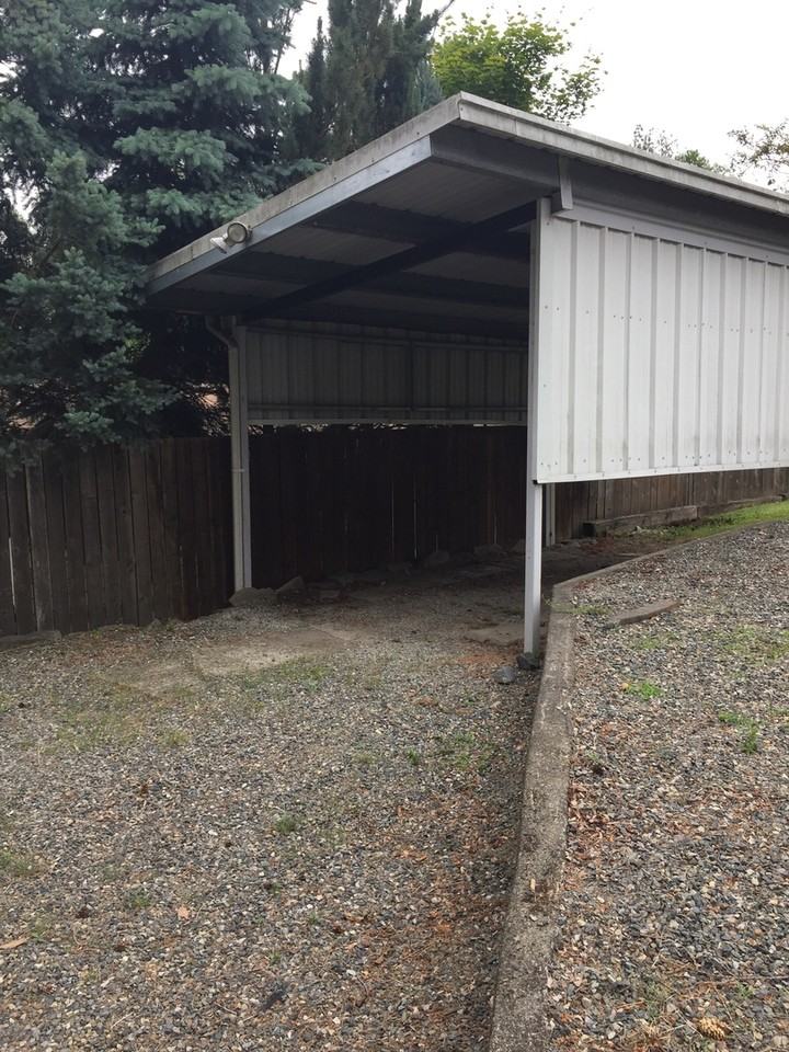 420 21st Ave Sw - Photo 2 of 9