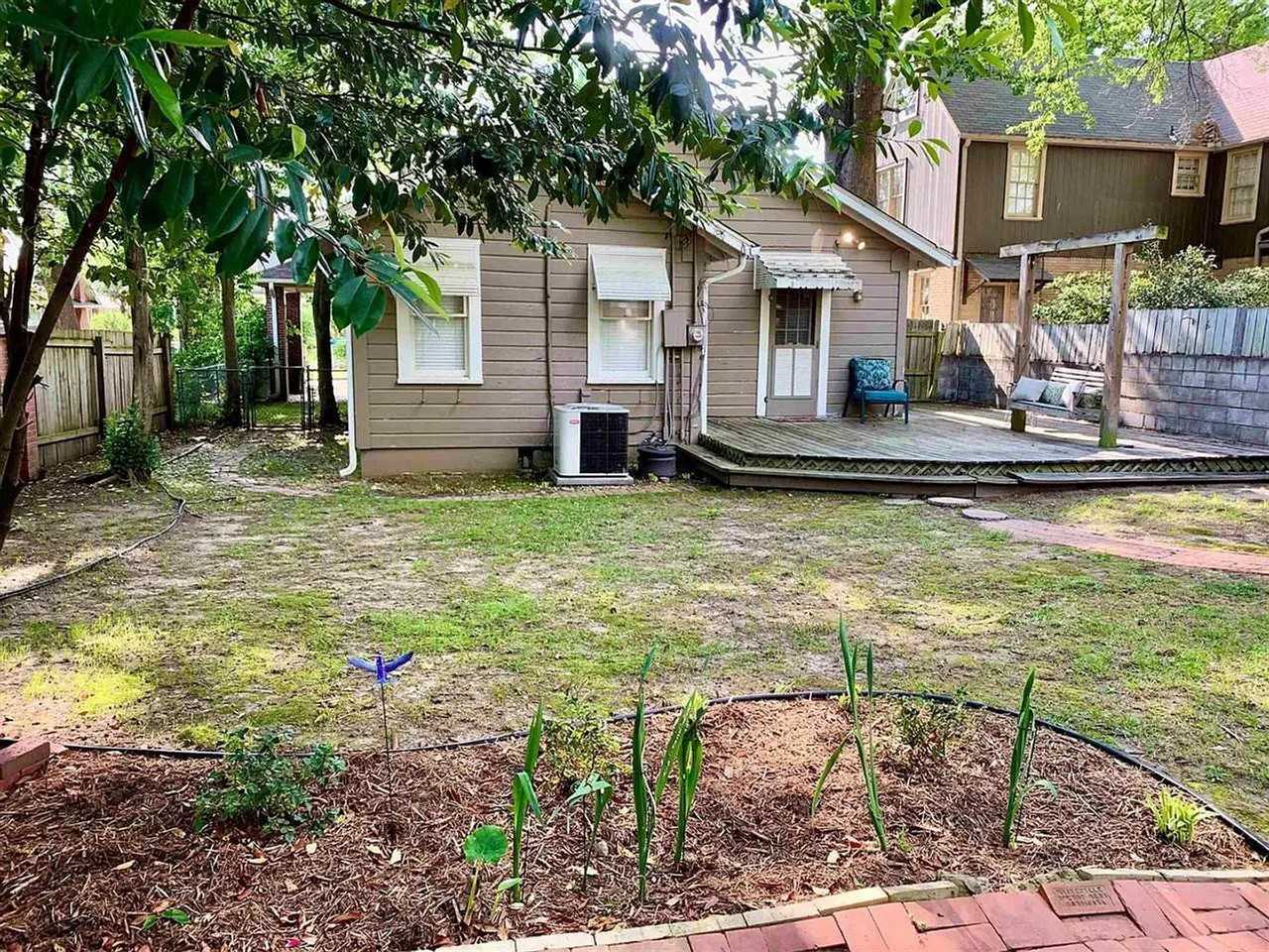 2012 Laurel St - Photo 3 of 9