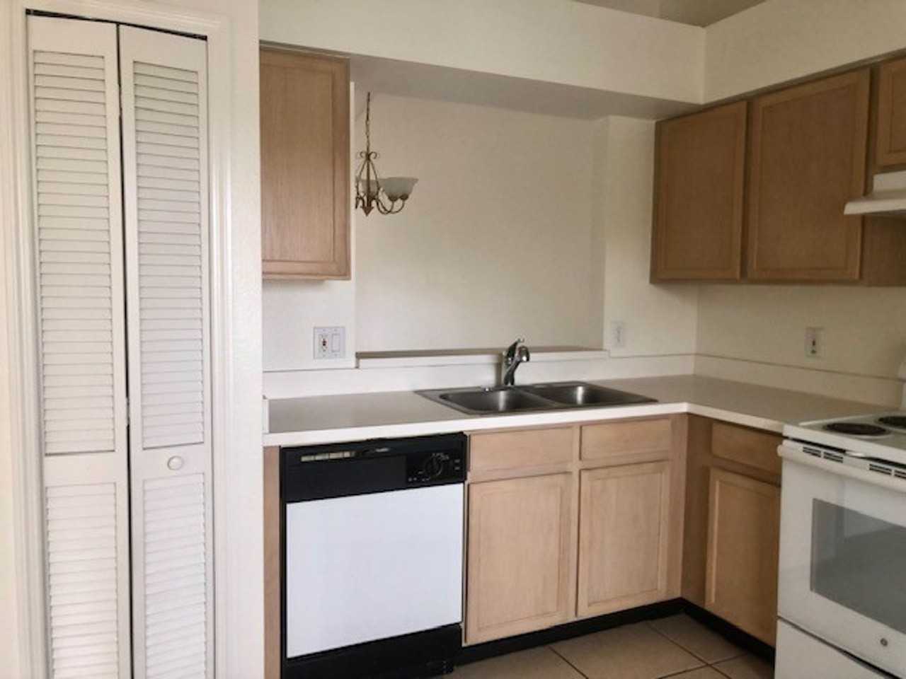 13336 Fairway Glen Dr #203 - Photo 7 of 35