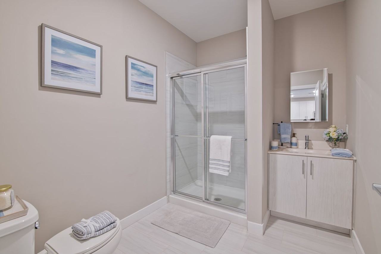 Brentwood Park Apartments - Photo 6 of 6