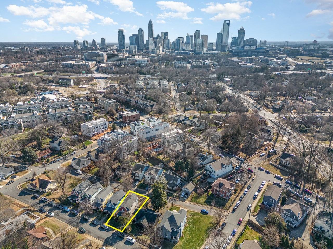 319 Woodvale Pl - Photo 3 of 22