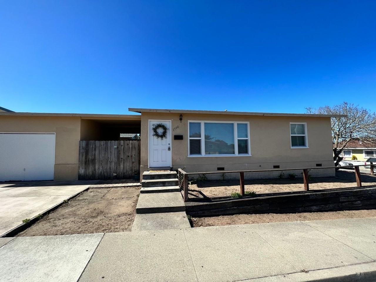 1560 La Salle Ave - Photo 4 of 8