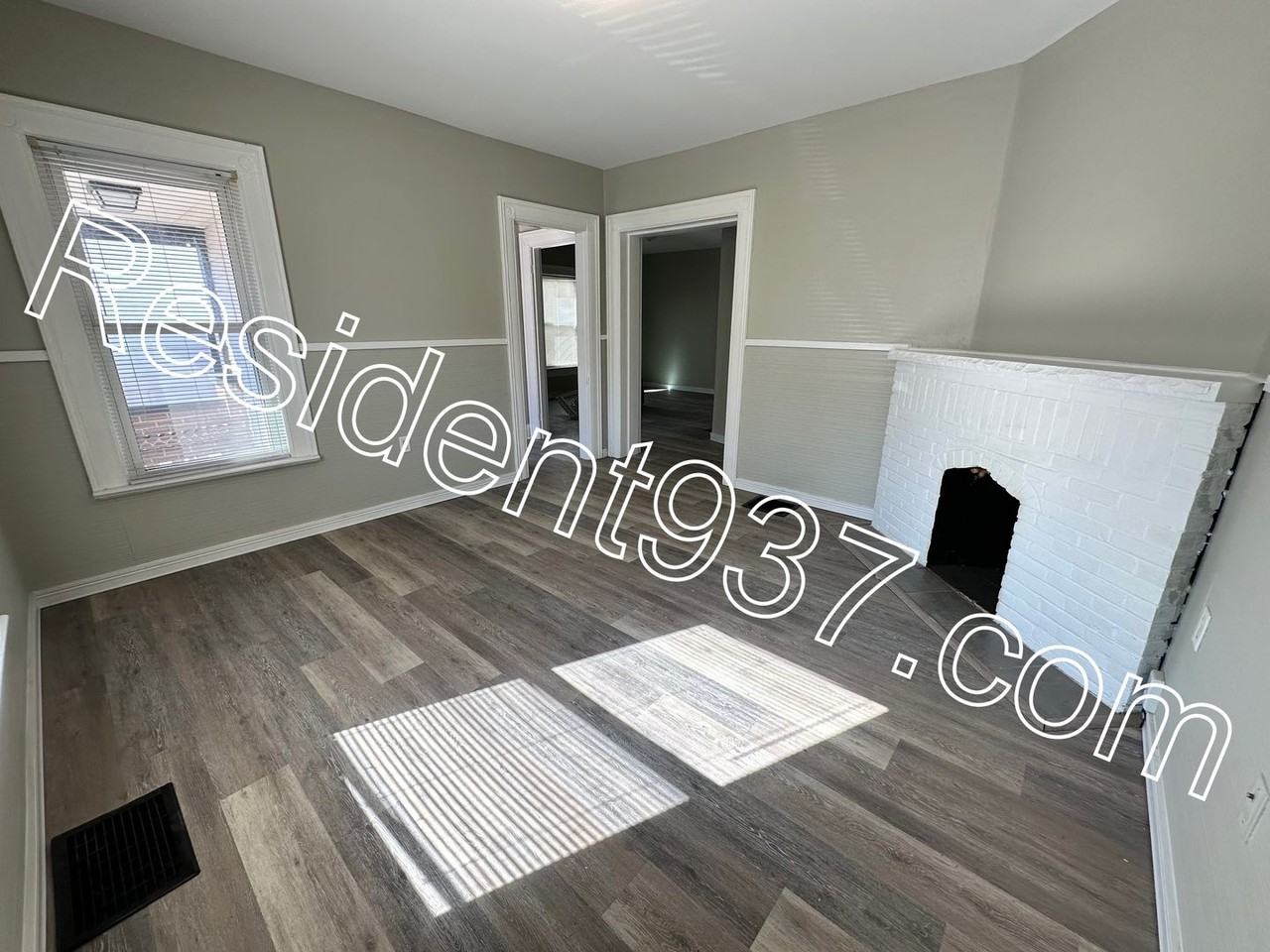 23 Erie Ave - Photo 3 of 22