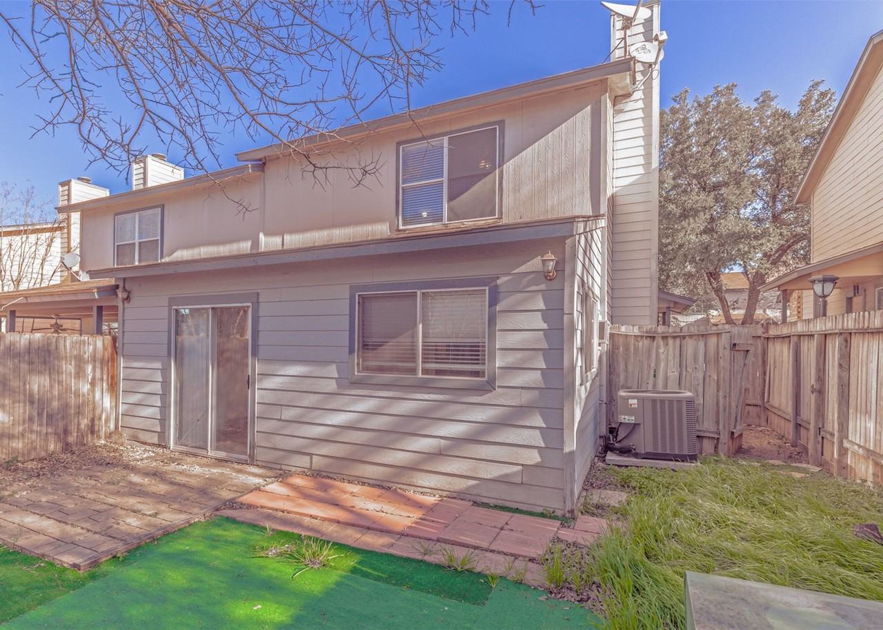 8035 Rustic Park - Photo 4 of 23