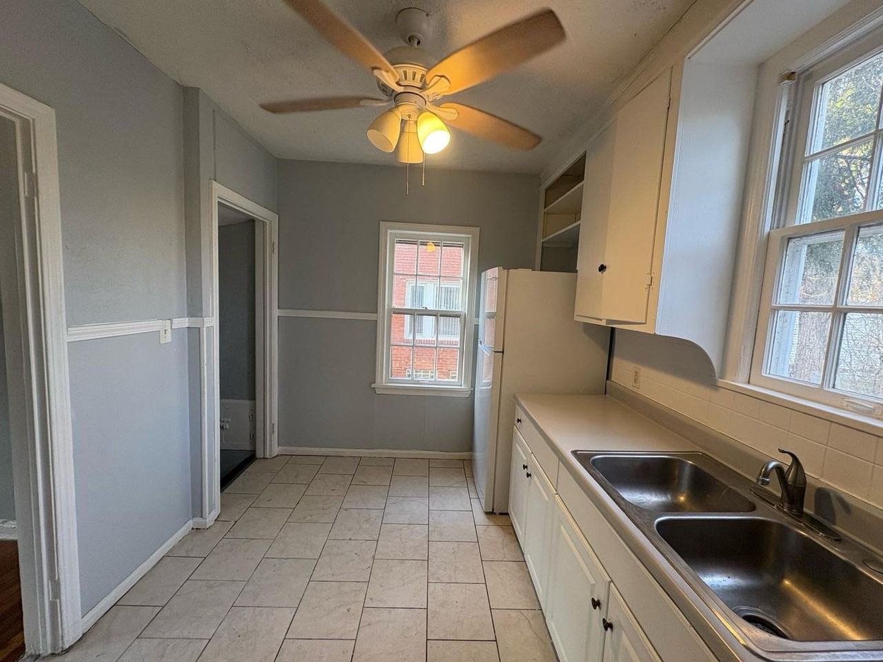 3523 Cummings Rd - Photo 5 of 23