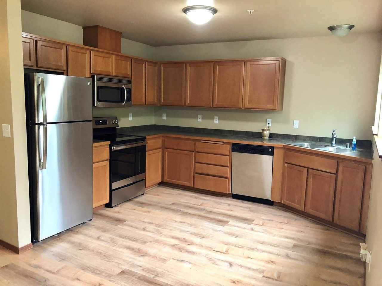 1014 109th Street Ct E - Photo 3 of 20