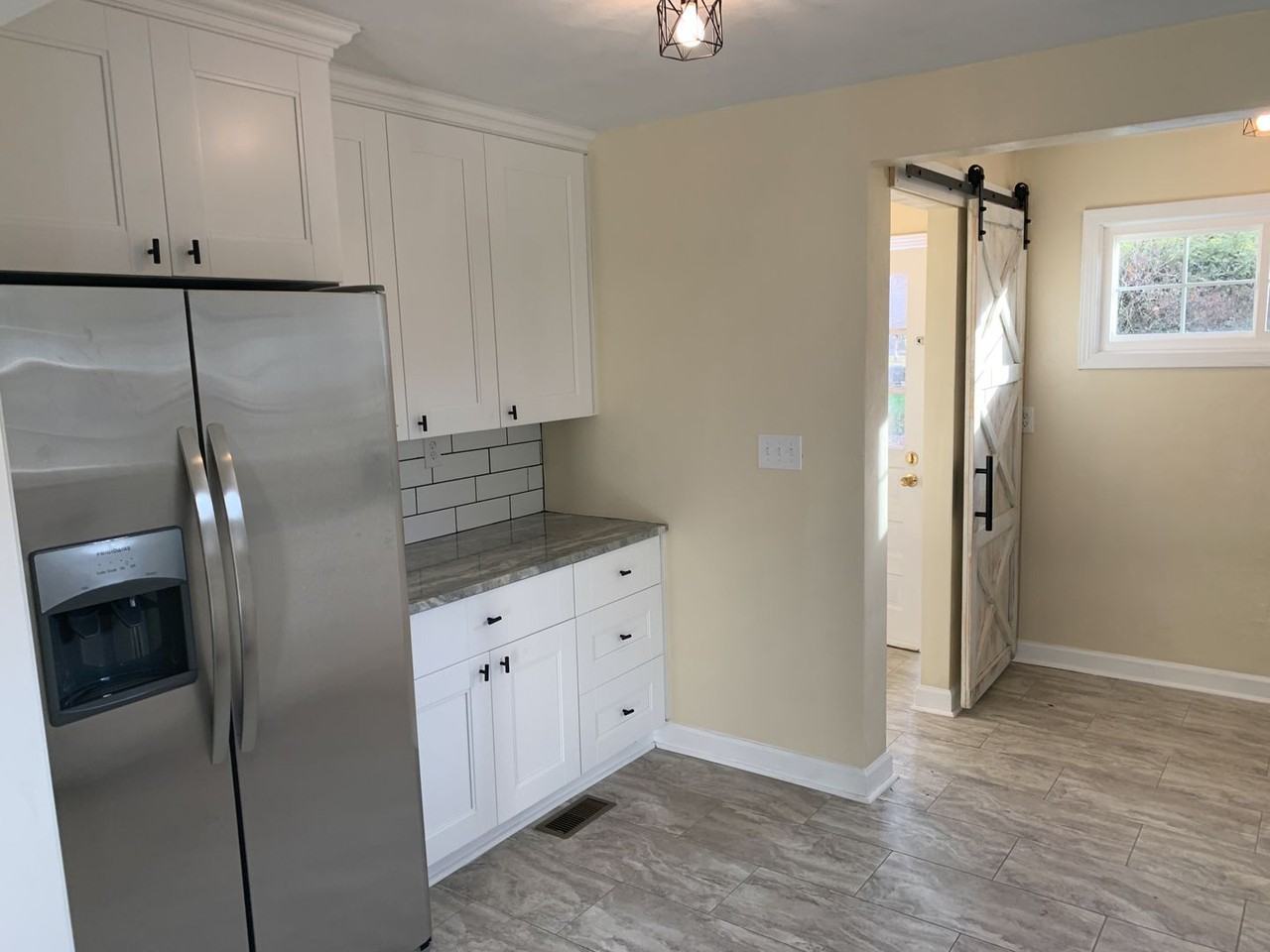 501 Burleigh Ave - Photo 3 of 14