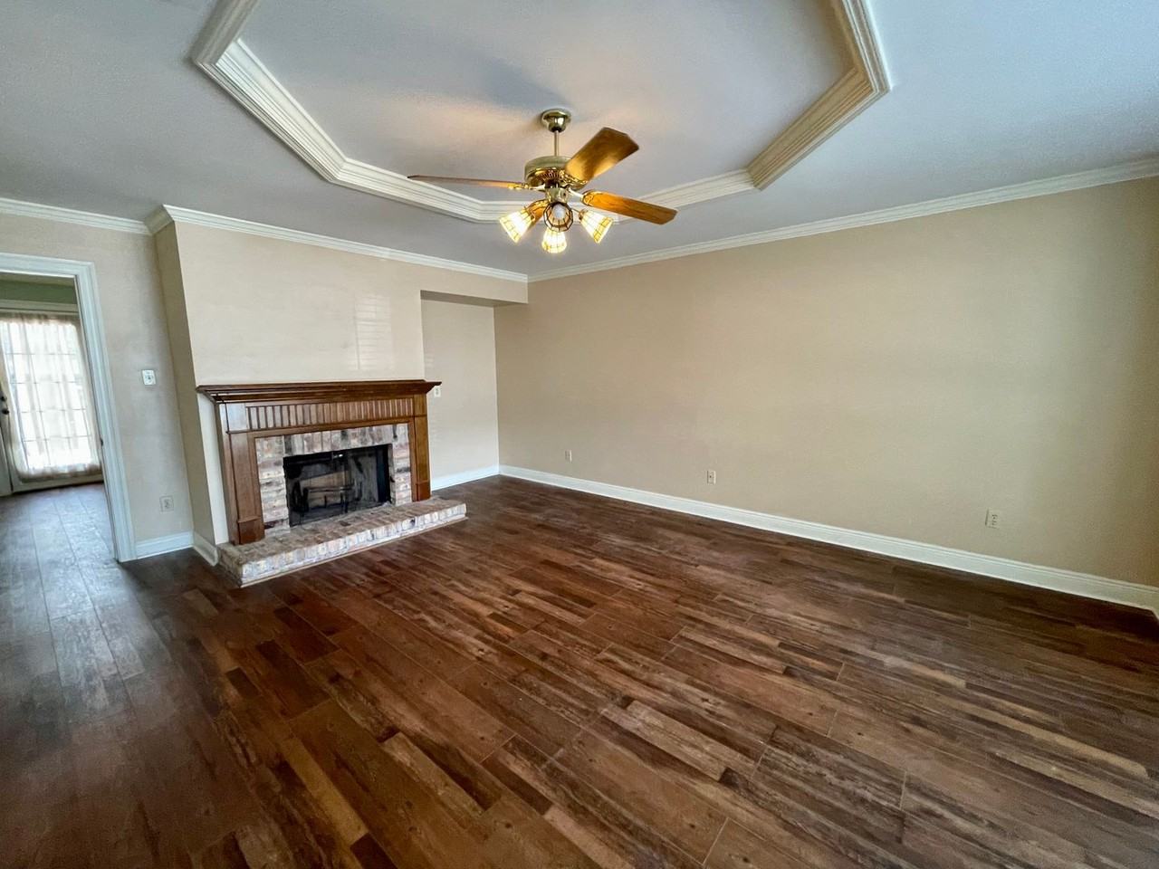 270 Hillcrest Rd - Photo 2 of 15