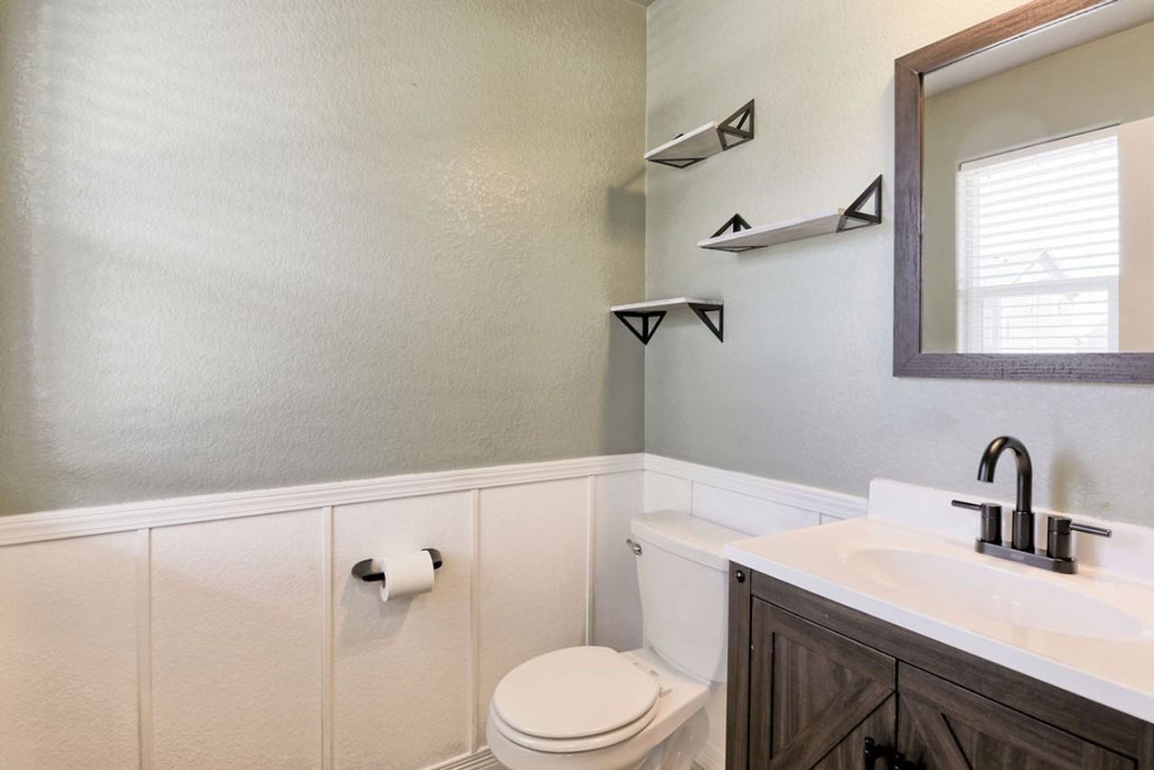 1748 Ruddlesway Dr - Photo 4 of 37