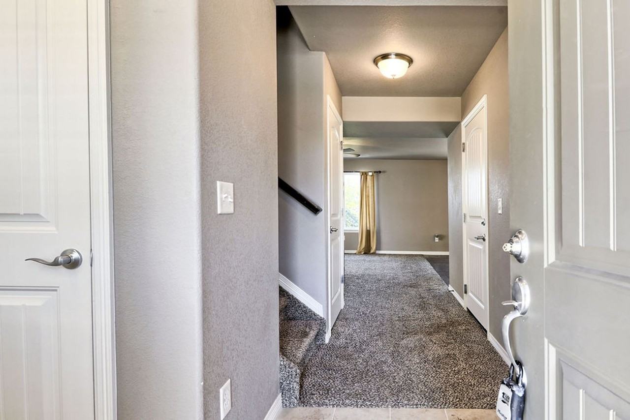 1748 Ruddlesway Dr - Photo 5 of 37