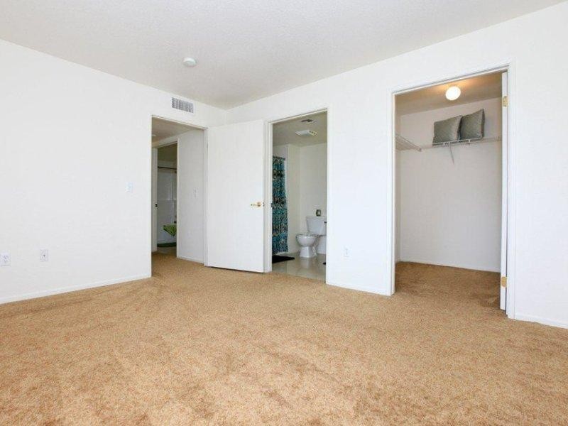 11250 Lee Ave - Photo 4 of 14