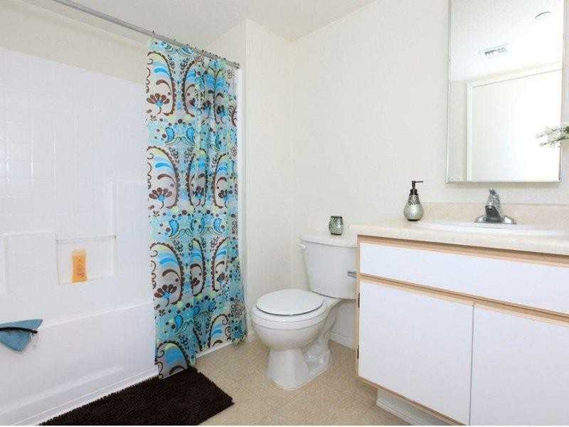 11250 Lee Ave - Photo 3 of 14