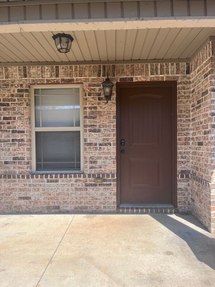 A2E Homes- FS Duplexes - Photo 2 of 17