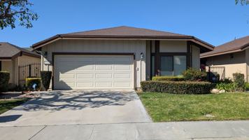 featured image of 2960 Hyde Park Cir