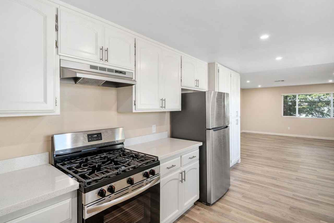 5220 Traffic Way - Photo 7 of 15