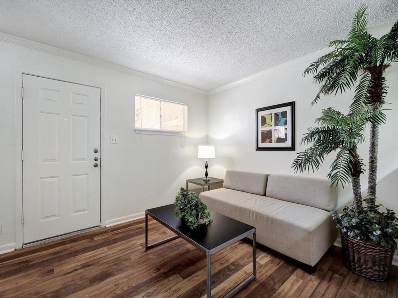 Aspenwood Apartments - Photo 2 of 12