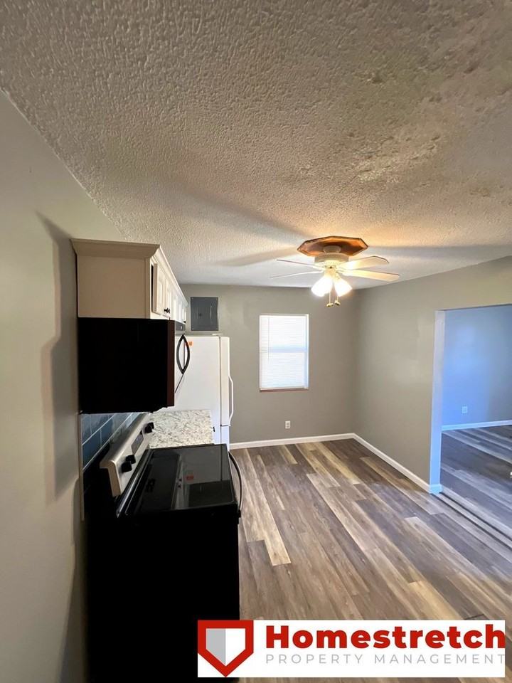 877 Vreeland Rd - Photo 3 of 13