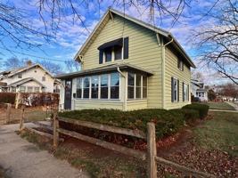featured image of 403 Moore St