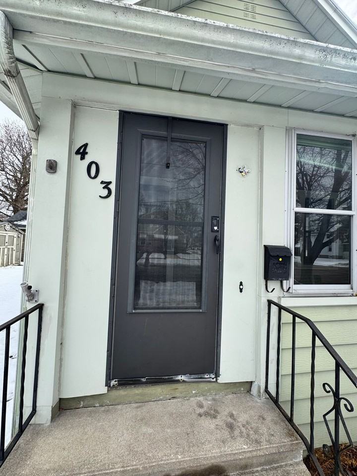 403 Moore St - Photo 2 of 50