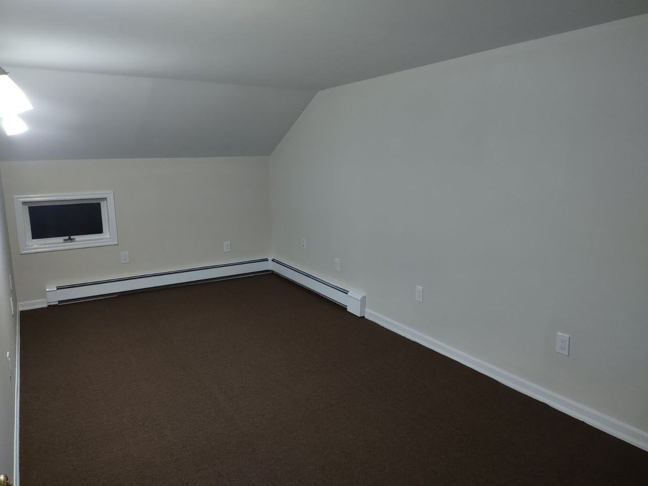 164 Auburn St - Photo 2 of 11