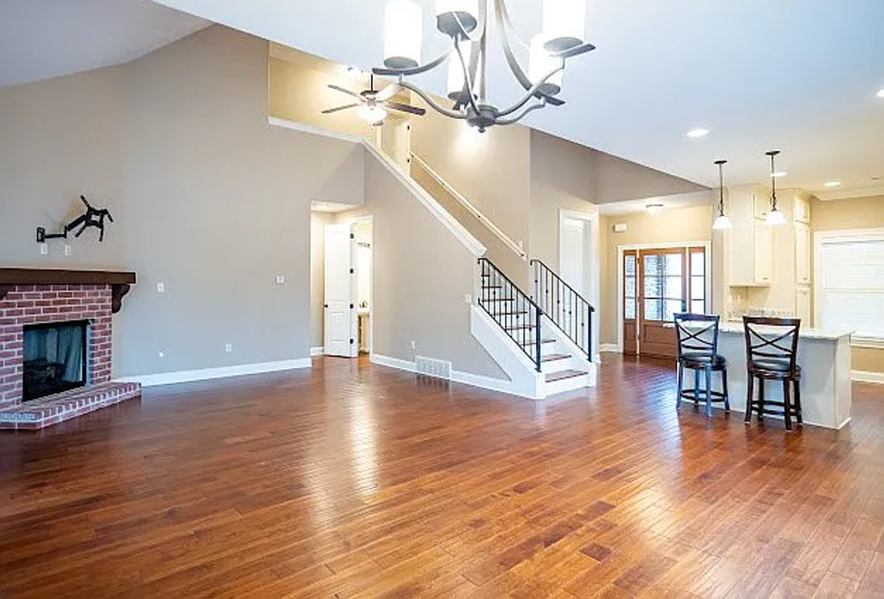 606 Crooked Lake Cv - Photo 3 of 14