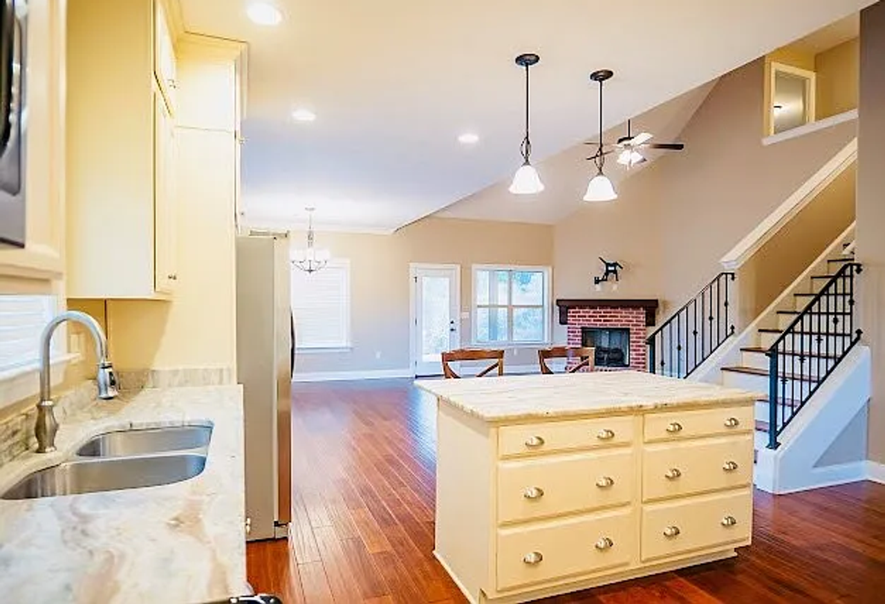 606 Crooked Lake Cv - Photo 5 of 14