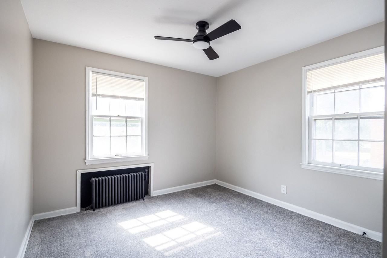 Shaker Lake Apartments & North Moreland Courts - Photo 7 of 22