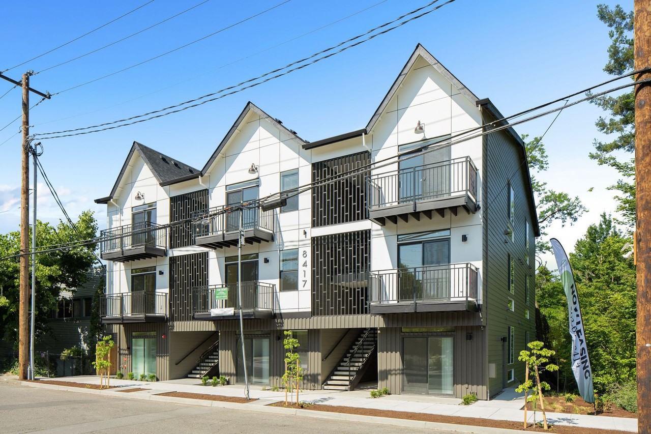 8417 SW 24th Ave - Photo 3 of 7