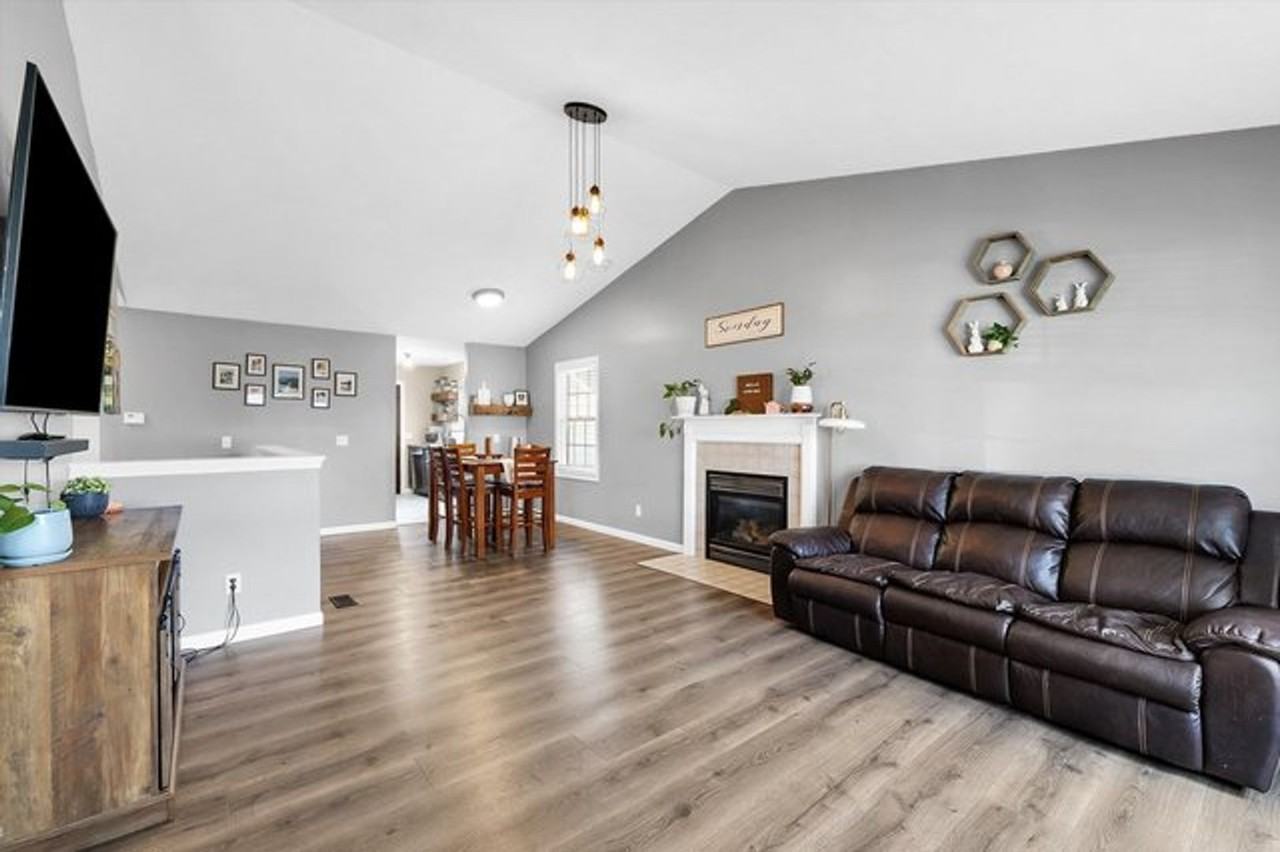 1601 Ogelthorpe Ave - Photo 3 of 20