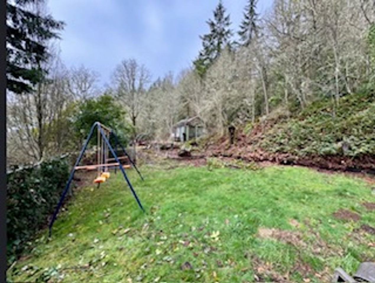 592 Ne Jefferson Ave - Photo 3 of 8