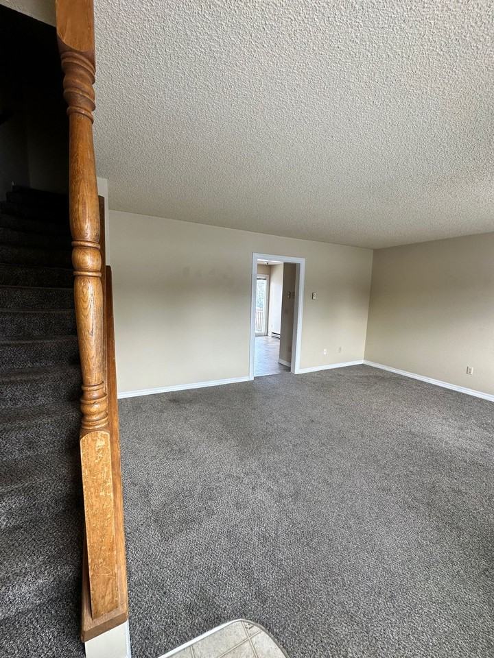 1601 W Koch St - Photo 5 of 50