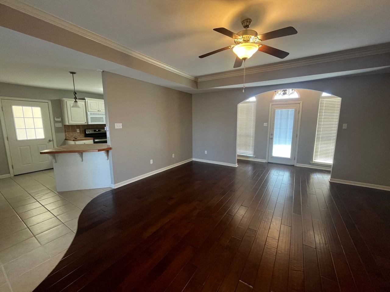 324 Feldspar Dr - Photo 3 of 14