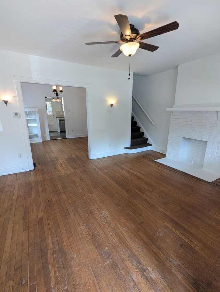421 Lamar Ave - Photo 3 of 21