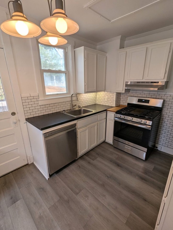 421 Lamar Ave - Photo 7 of 21