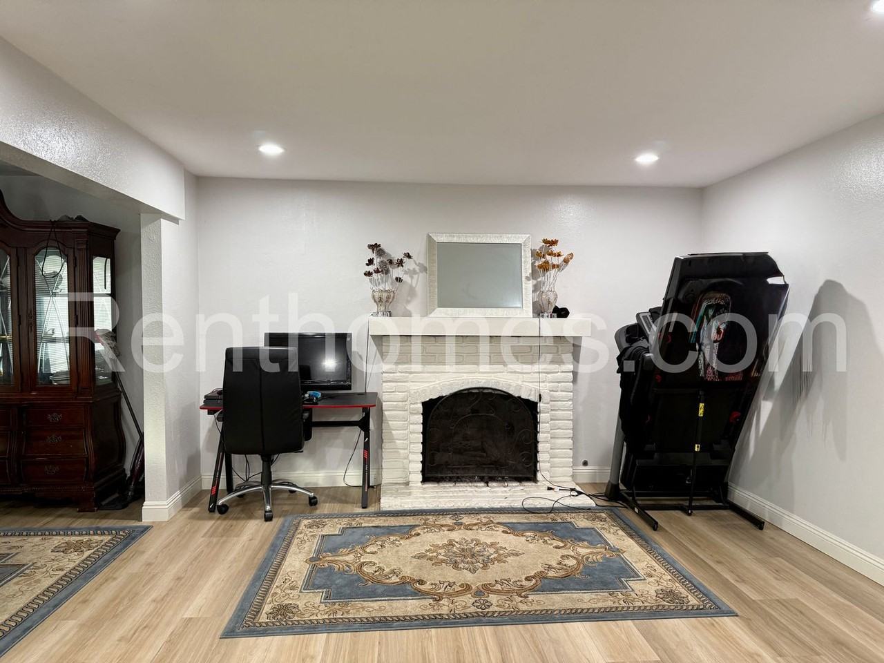 17540 Hada Dr - Photo 6 of 16
