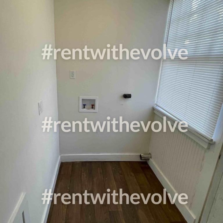 322 N 10th St - Photo 5 of 7