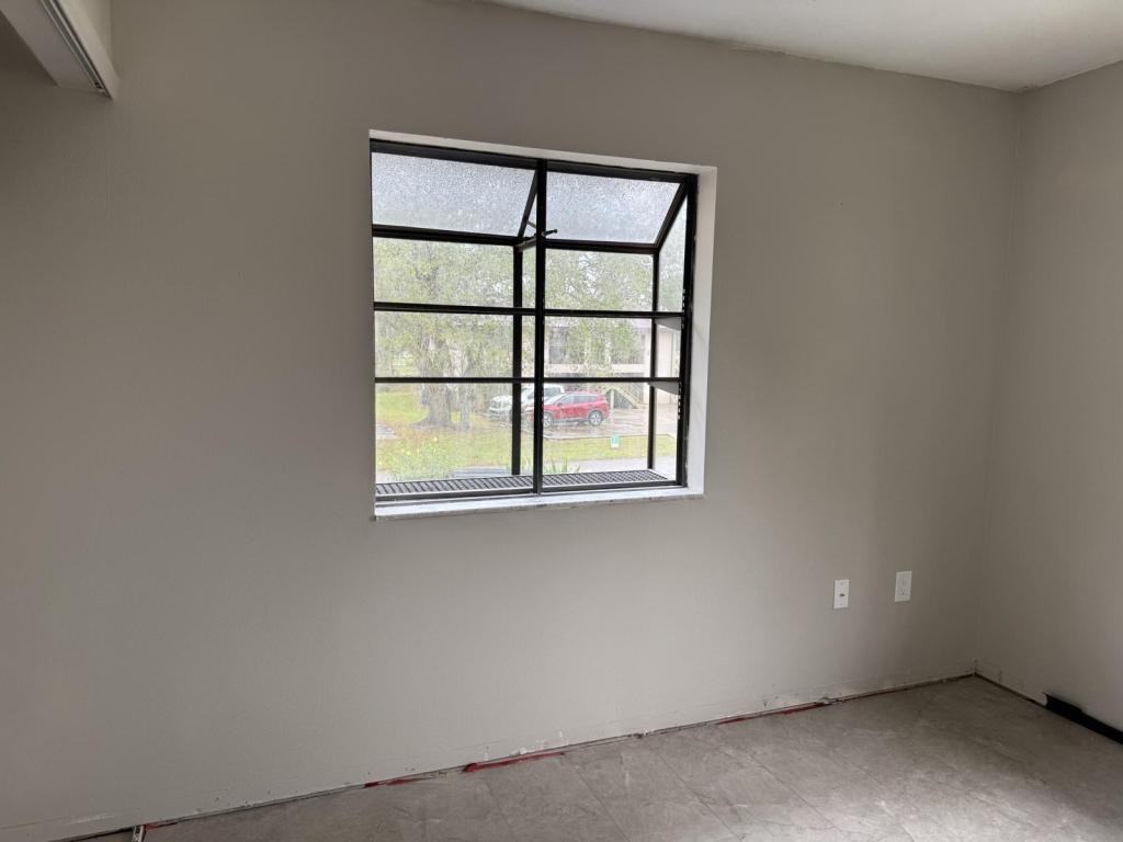 2375 Fox Hollow Dr - Photo 5 of 6