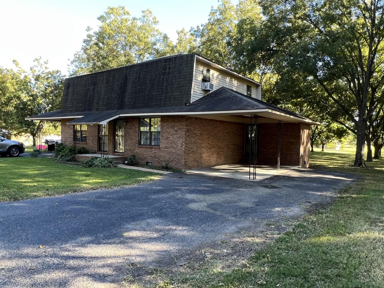 1803 Thomas Ln #B - Photo 7 of 19