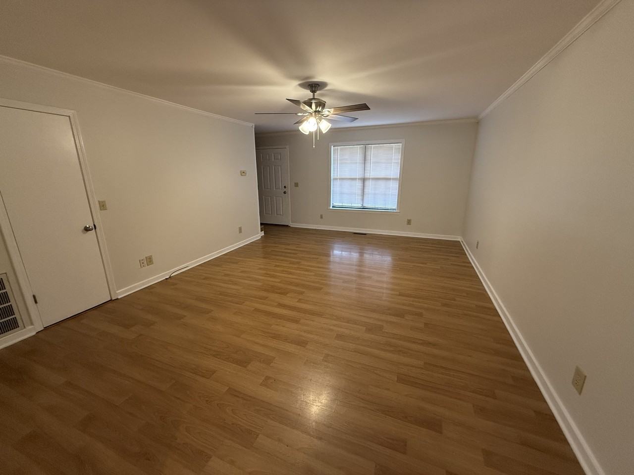 1803 Thomas Ln #B - Photo 6 of 19