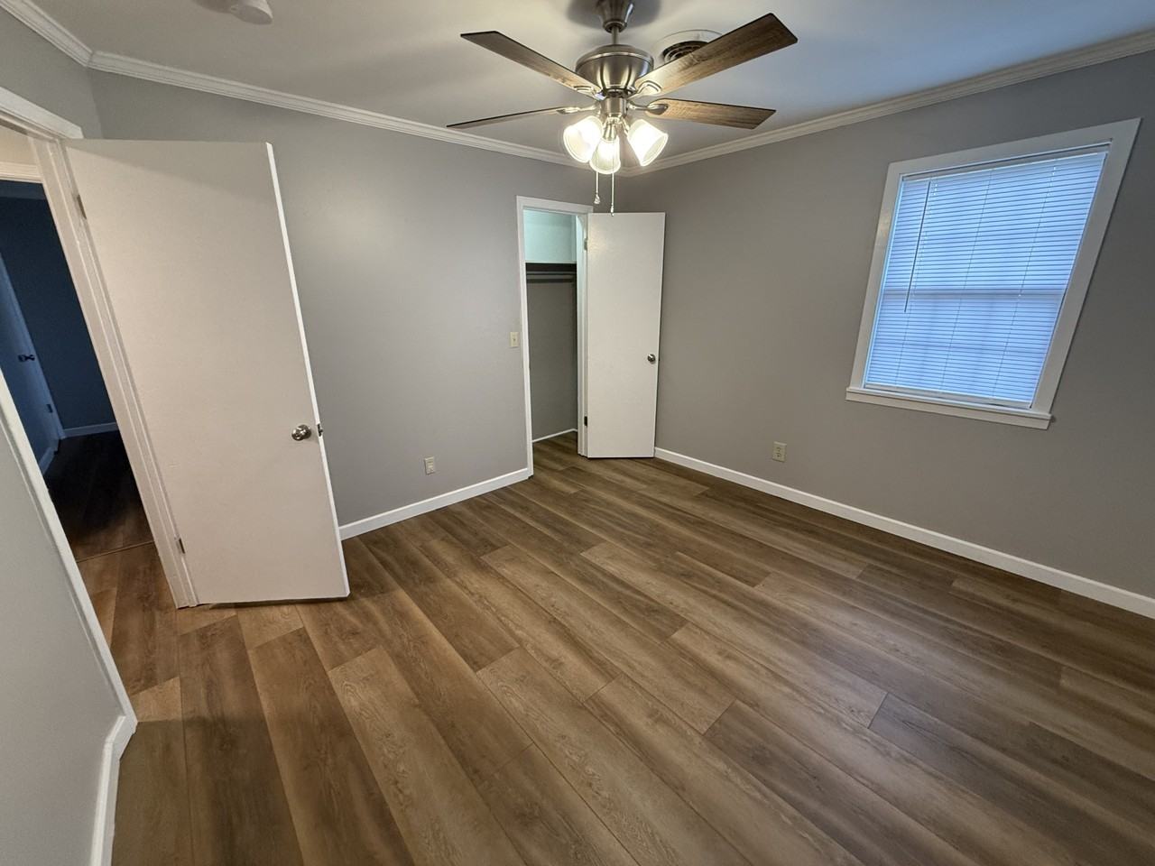 1803 Thomas Ln #B - Photo 2 of 19