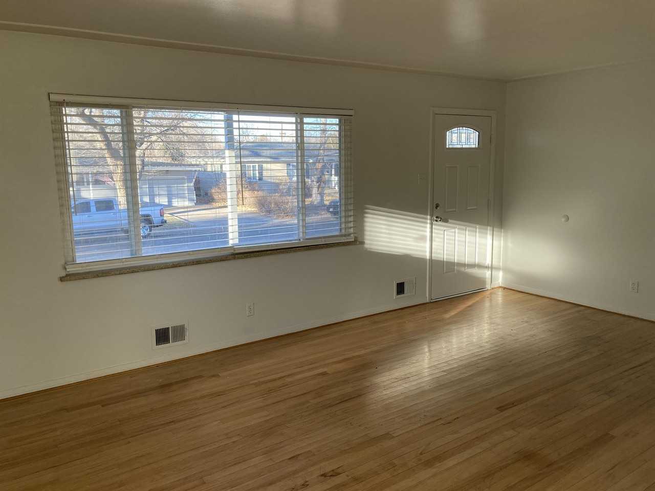 3018 S Jasmine St - Photo 5 of 22